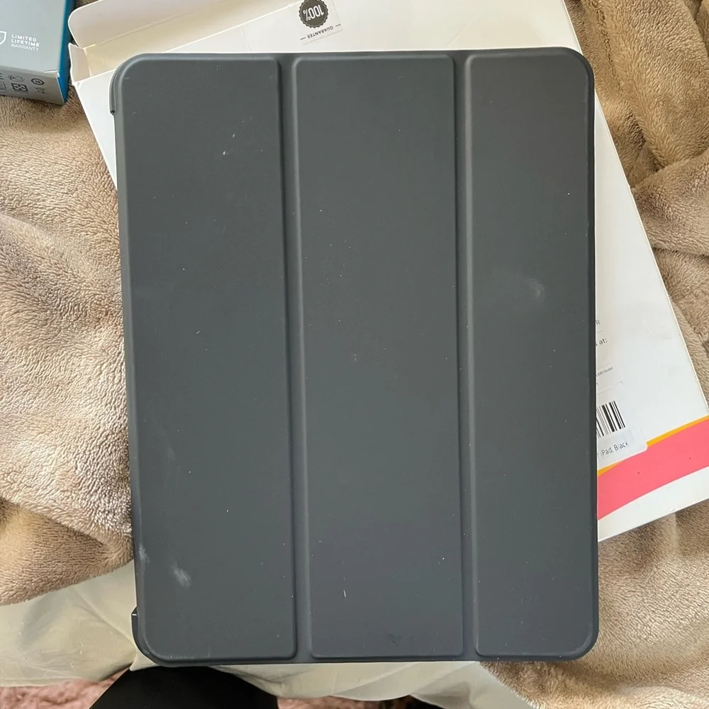 iPad case - Picture 2 of 2